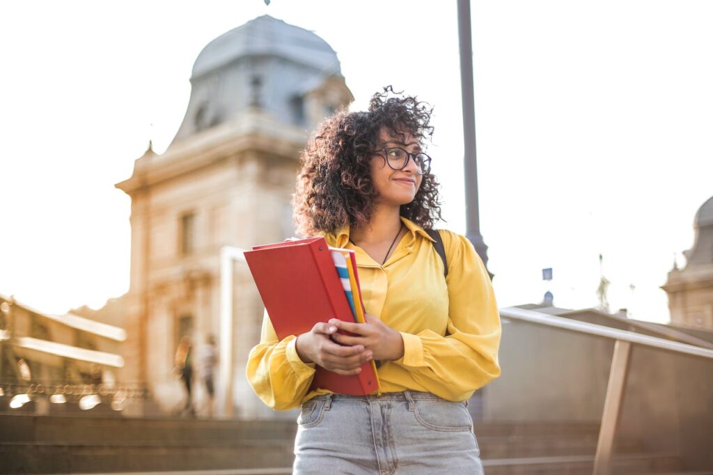 A Step-by-Step Guide to Choosing the Right College