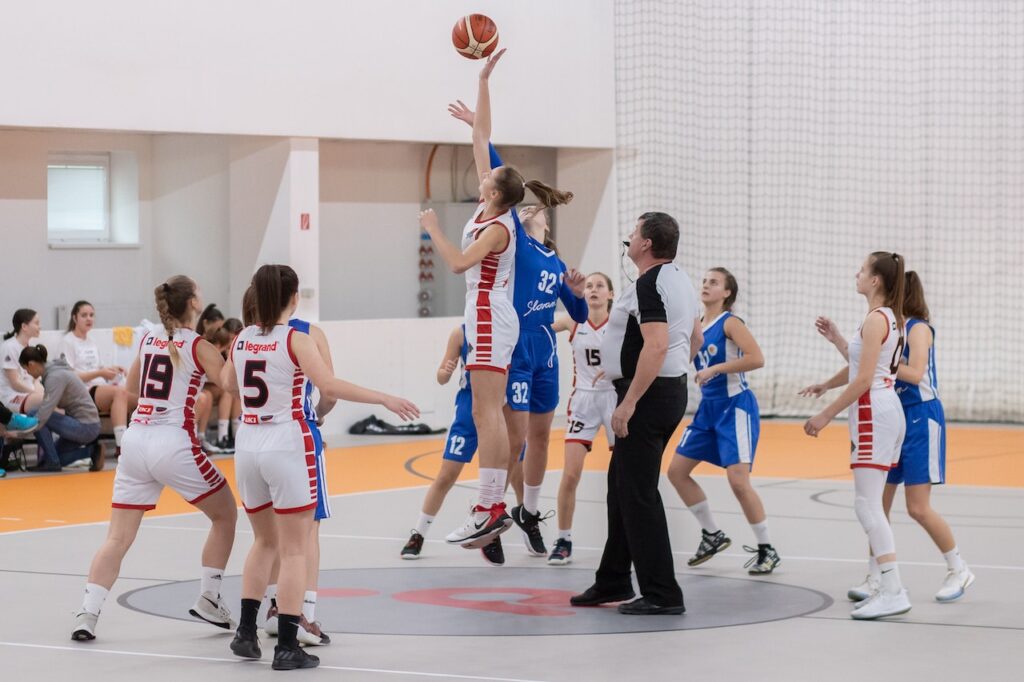 Tips for Ann Arbor Area Students to Balance School and Spring Sports